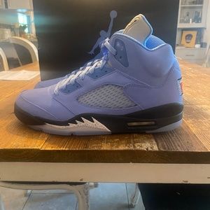Air Jordan 5 Retro UNC